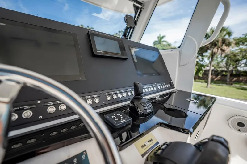 Slide: The Image of Everglades 335 Center Console 2021 - 27