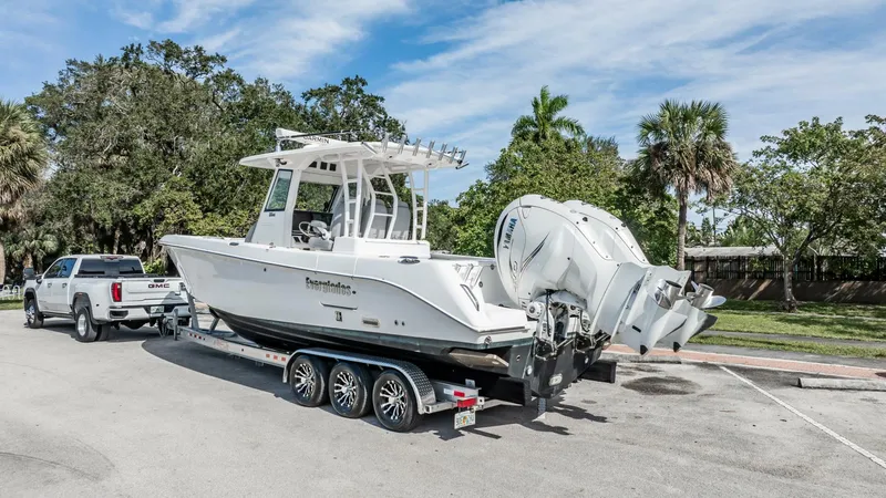 Slide: The Image of Everglades 335 Center Console 2021 - 3