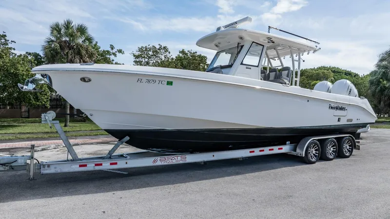 Slide: The Image of Everglades 335 Center Console 2021 - 4