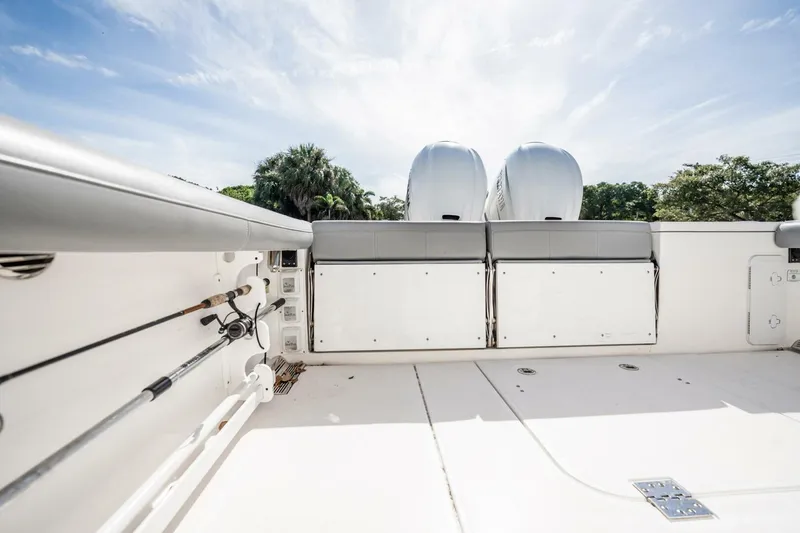 Slide: The Image of Everglades 335 Center Console 2021 - 42