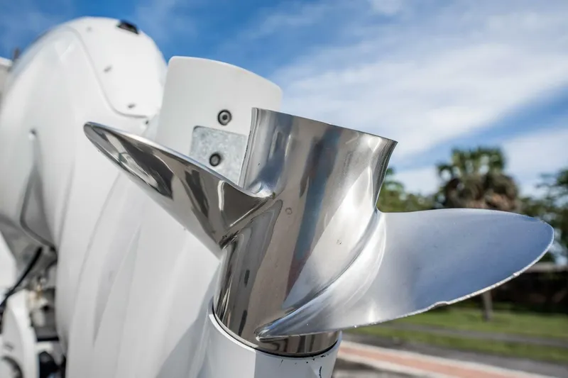 Slide: The Image of Everglades 335 Center Console 2021 - 52