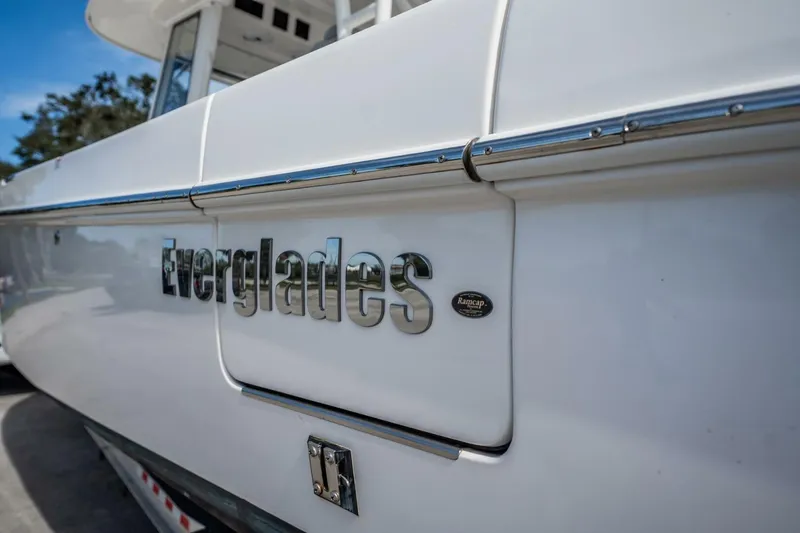 Slide: The Image of Everglades 335 Center Console 2021 - 54