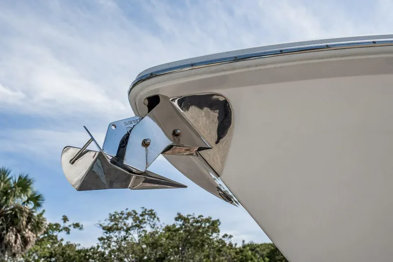 Slide: The Image of Everglades 335 Center Console 2021 - 6