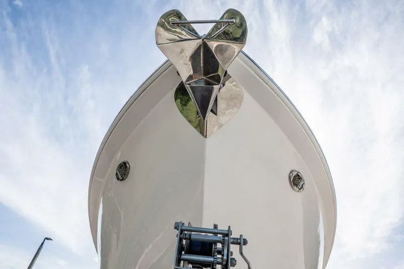 Slide: The Image of Everglades 335 Center Console 2021 - 7