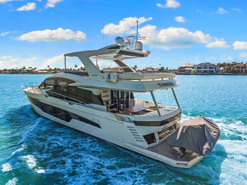 Slide: The Image of Galeon 680 FLYBRIDGE 2020 - 17