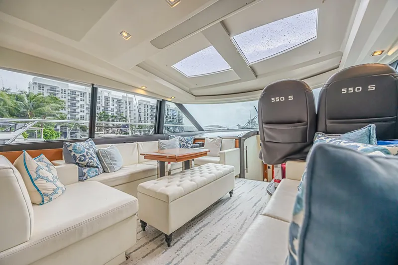 Slide: The Image of Prestige 550S 2013 - 10
