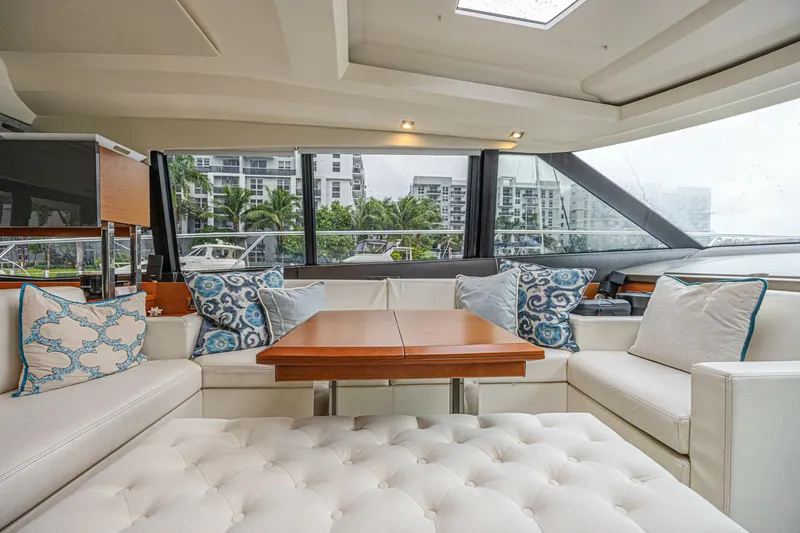 Slide: The Image of Prestige 550S 2013 - 12