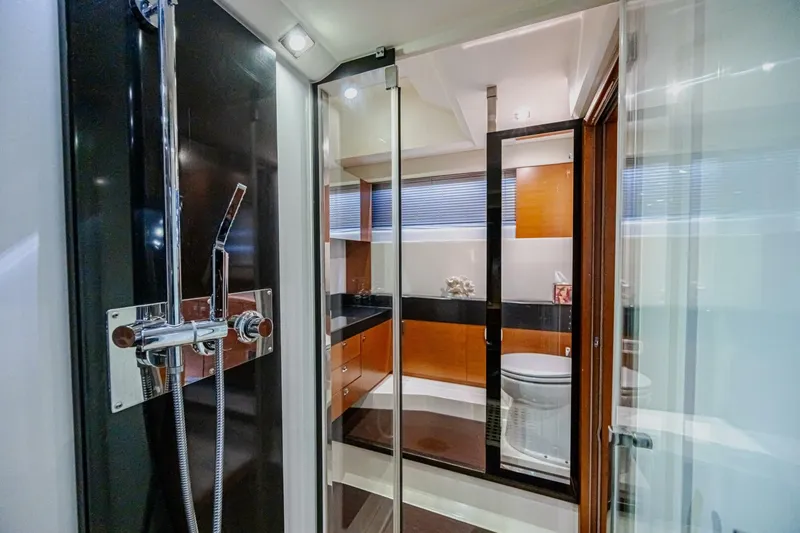 Slide: The Image of Prestige 550S 2013 - 26