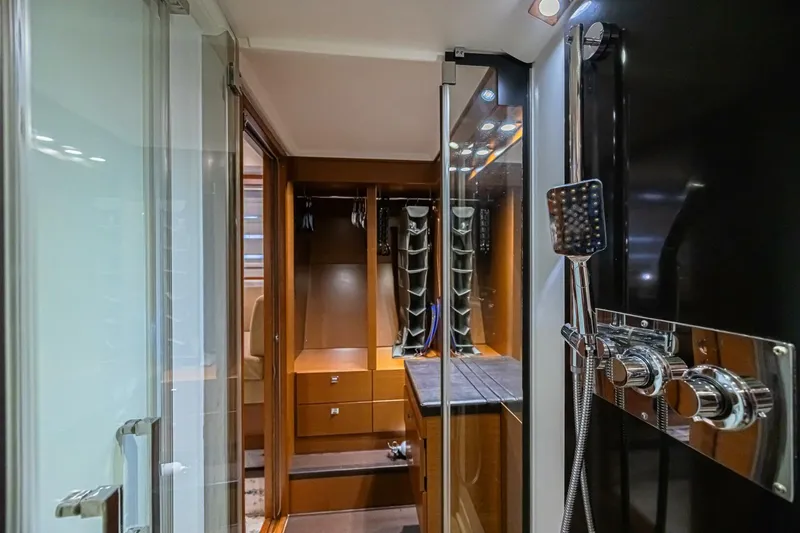 Slide: The Image of Prestige 550S 2013 - 29