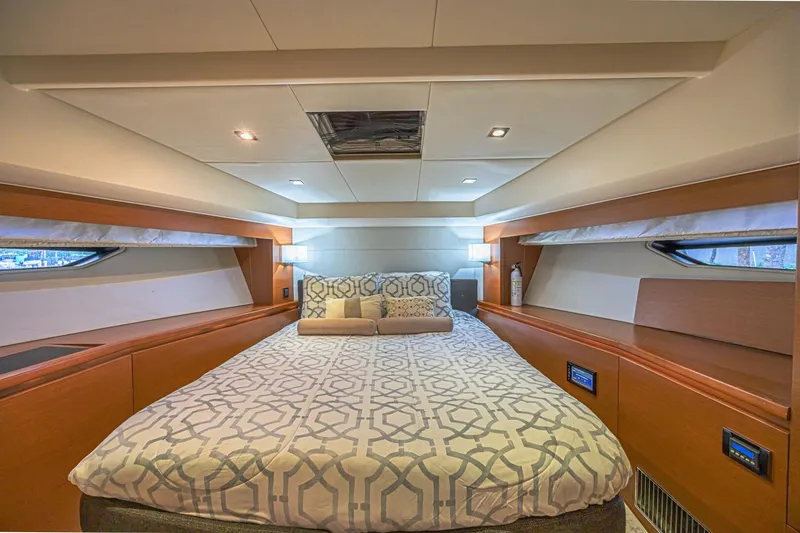 Slide: The Image of Prestige 550S 2013 - 34