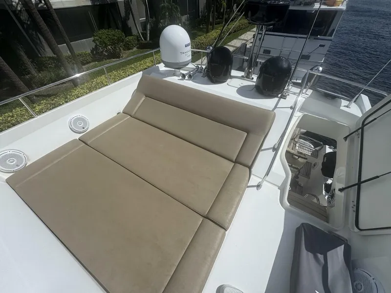 Slide: The Image of Prestige 550S 2013 - 5