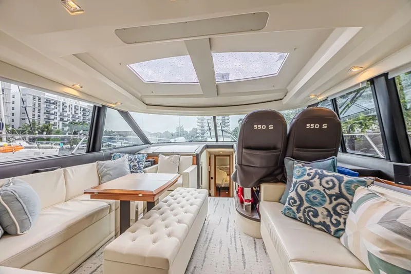 Slide: The Image of Prestige 550S 2013 - 9