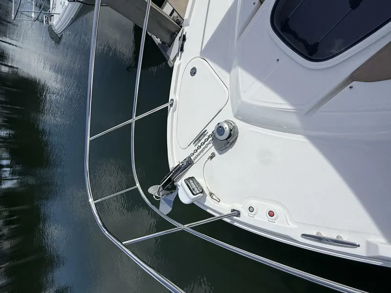 Slide: The Image of Sea Ray FLY 400 2018 - 26