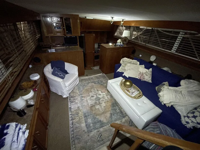 Slide: The Image of Egg Harbor 40 Motor Yacht 1986 - 29