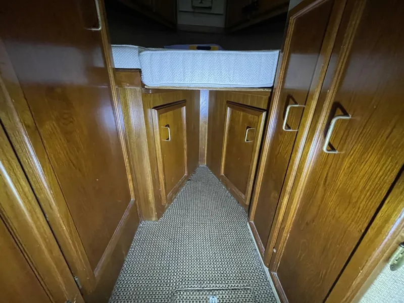 Slide: The Image of Egg Harbor 40 Motor Yacht 1986 - 41