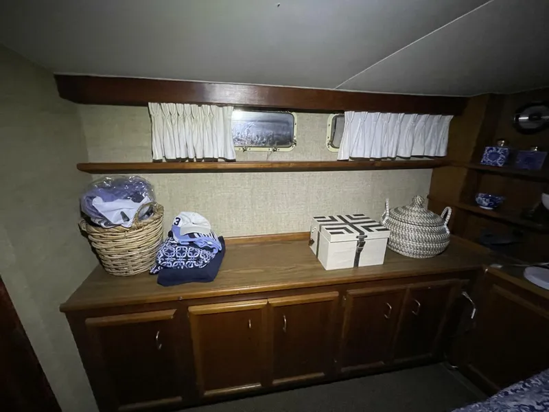 Slide: The Image of Egg Harbor 40 Motor Yacht 1986 - 48