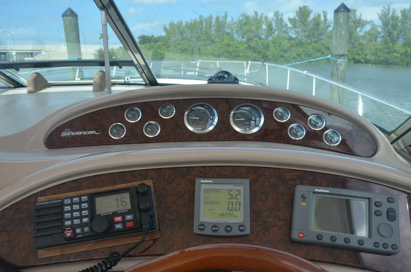 Slide: The Image of Sea Ray 460 Sundancer 2001 - 15