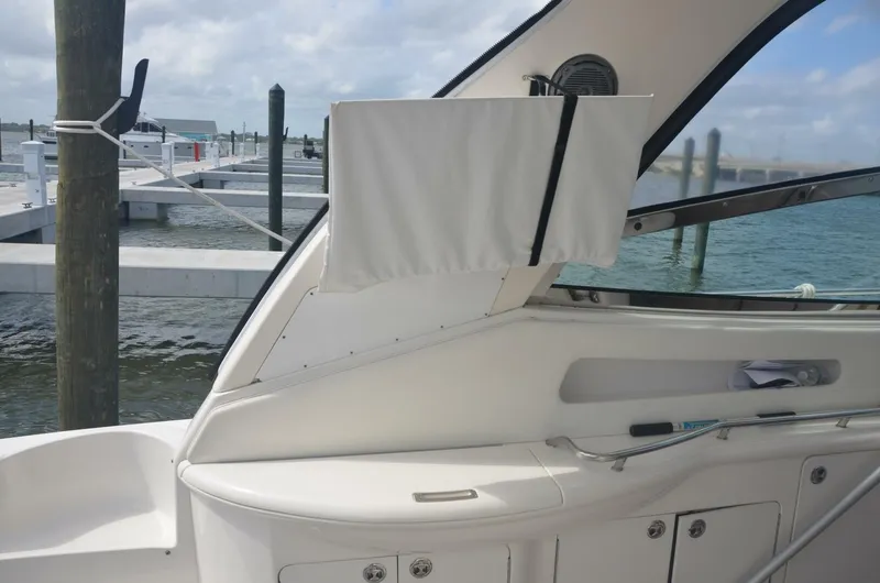 Slide: The Image of Sea Ray 460 Sundancer 2001 - 24