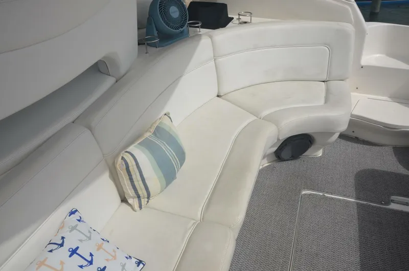 Slide: The Image of Sea Ray 460 Sundancer 2001 - 28