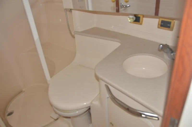 Slide: The Image of Sea Ray 460 Sundancer 2001 - 58