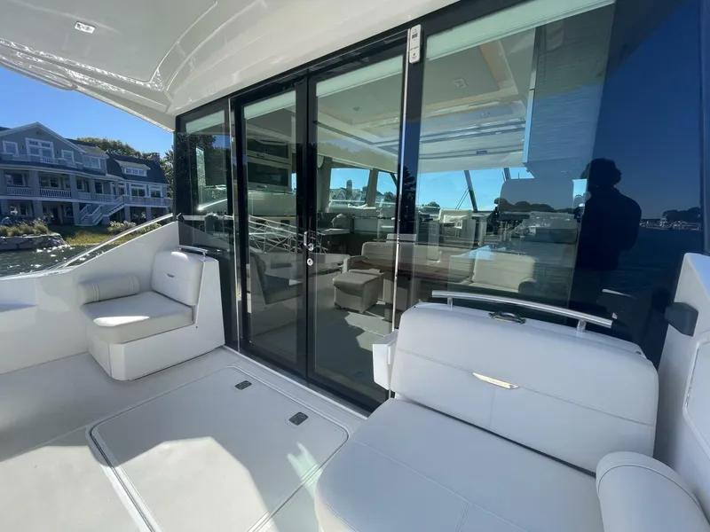 Slide: The Image of Tiara C53 Coupe 2020 - 4