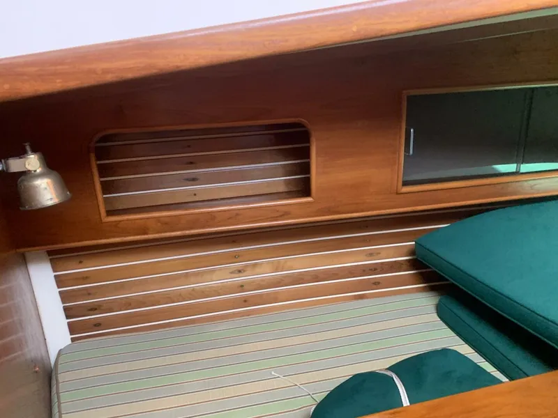 Slide: The Image of Nonsuch Ultra 30 1987 - 31