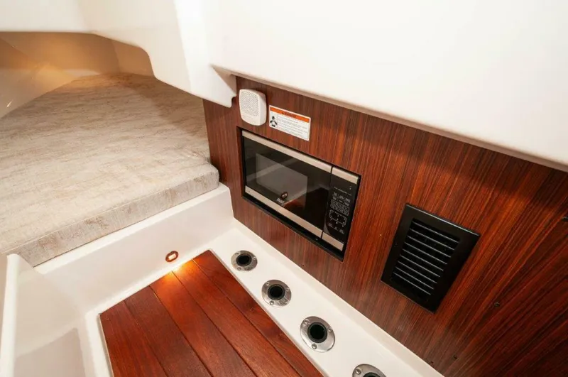 Slide: The Image of Pursuit DC 365 Dual Console 2023 - 5