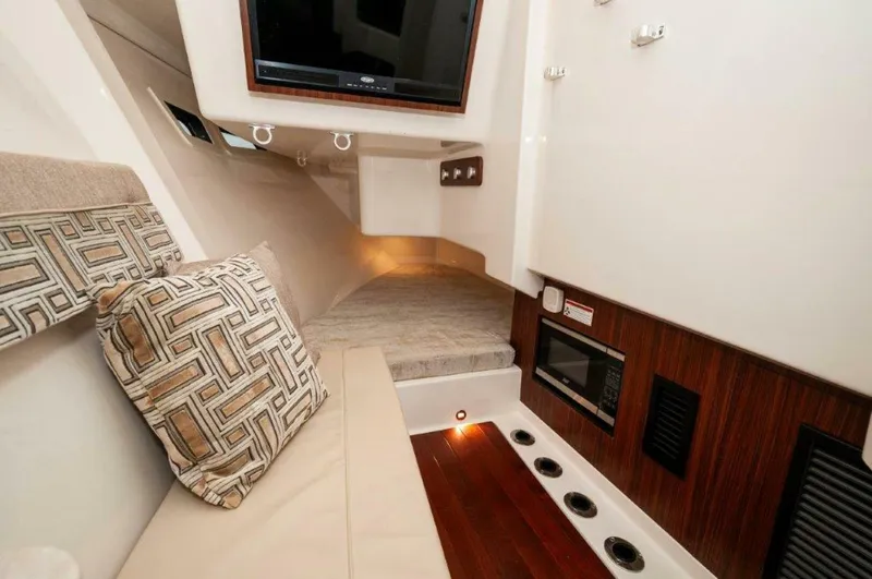 Slide: The Image of Pursuit DC 365 Dual Console 2023 - 6