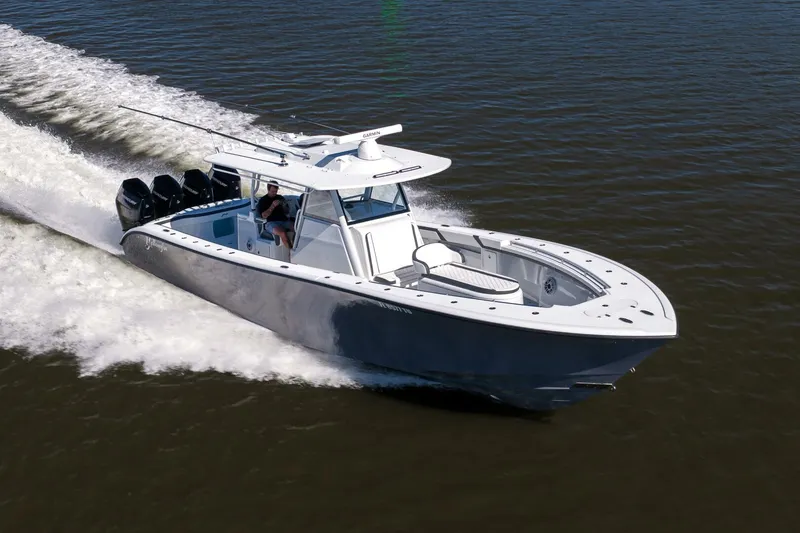 Slide: The Image of Yellowfin 39 Offshore 2024 - 14