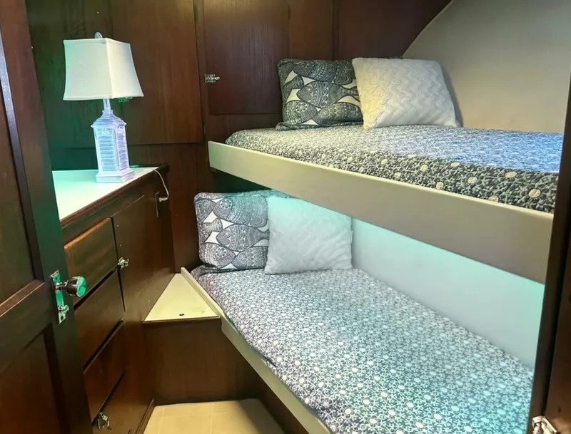 Slide: The Image of Hatteras 58 Yacht Fisherman 1975 - 14