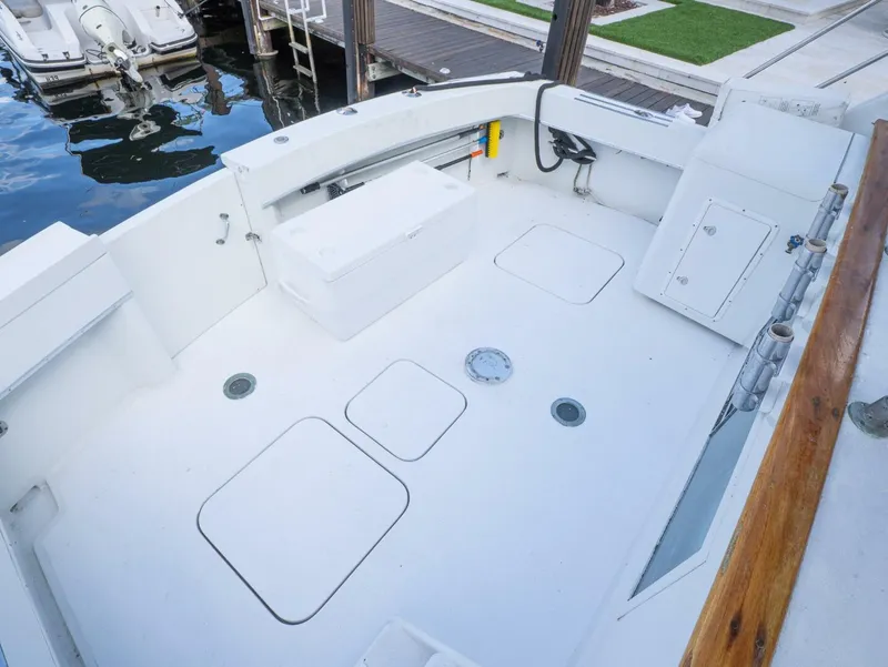 Slide: The Image of Hatteras 58 Yacht Fisherman 1975 - 4