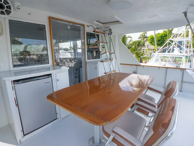 Slide: The Image of Hatteras 58 Yacht Fisherman 1975 - 6
