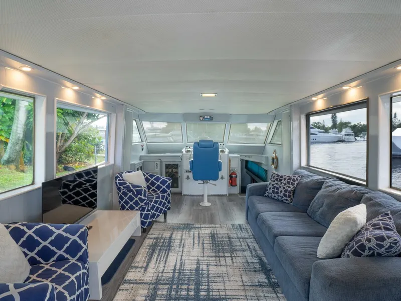 Slide: The Image of Hatteras 58 Yacht Fisherman 1975 - 7