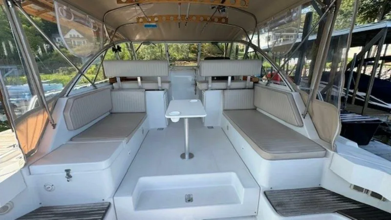 Slide: The Image of Mainship 34 Pilot 2000 - 3
