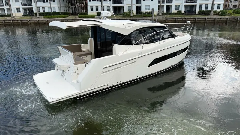 Slide: The Image of Carver Yachts C34 2019 - 2