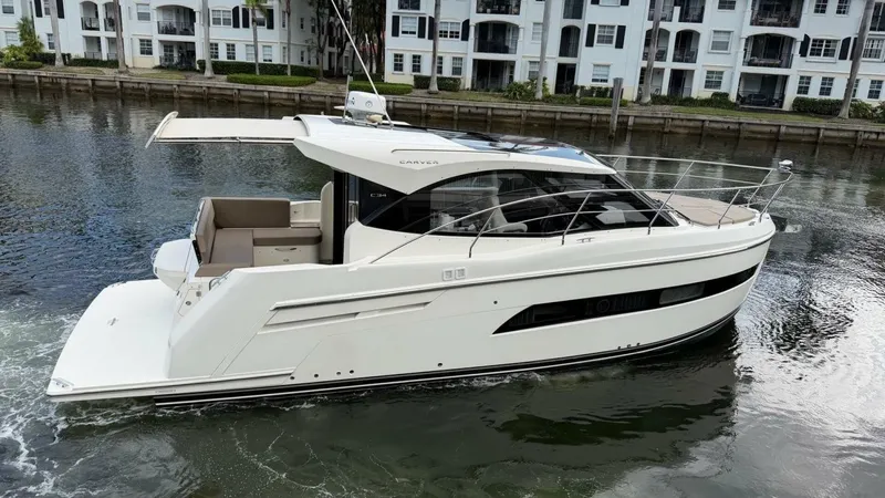 Slide: The Image of Carver Yachts C34 2019 - 3
