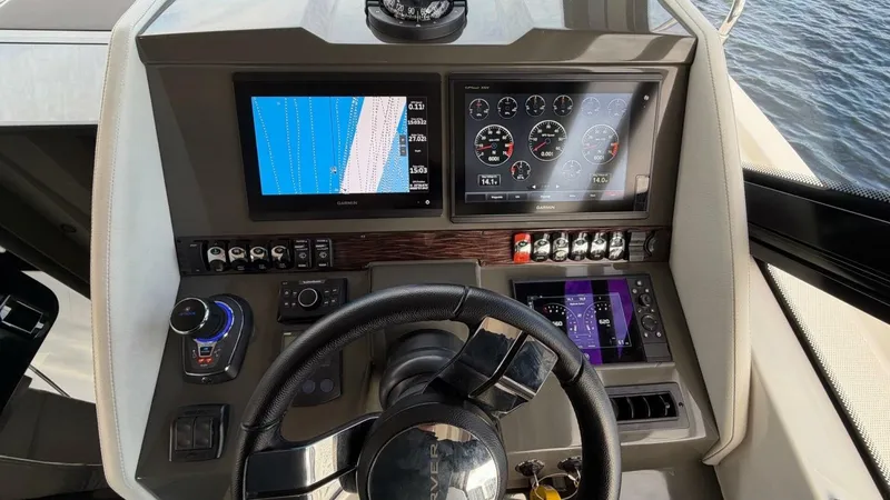 Slide: The Image of Carver Yachts C34 2019 - 4
