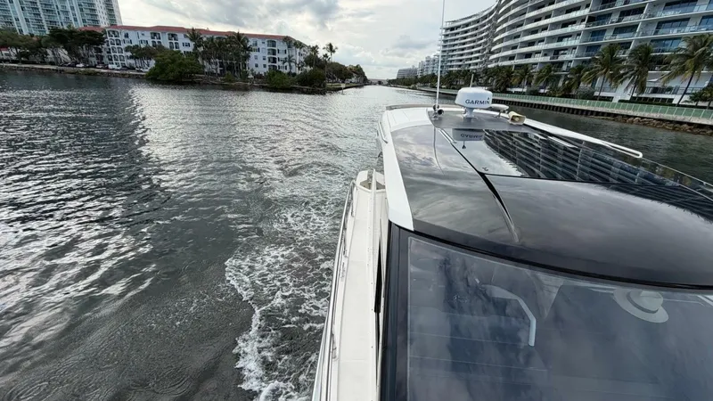 Slide: The Image of Carver Yachts C34 2019 - 6