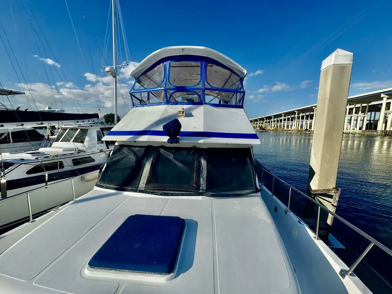 Slide: The Image of Marine Trader 47 Tradewinds 1986 - 2