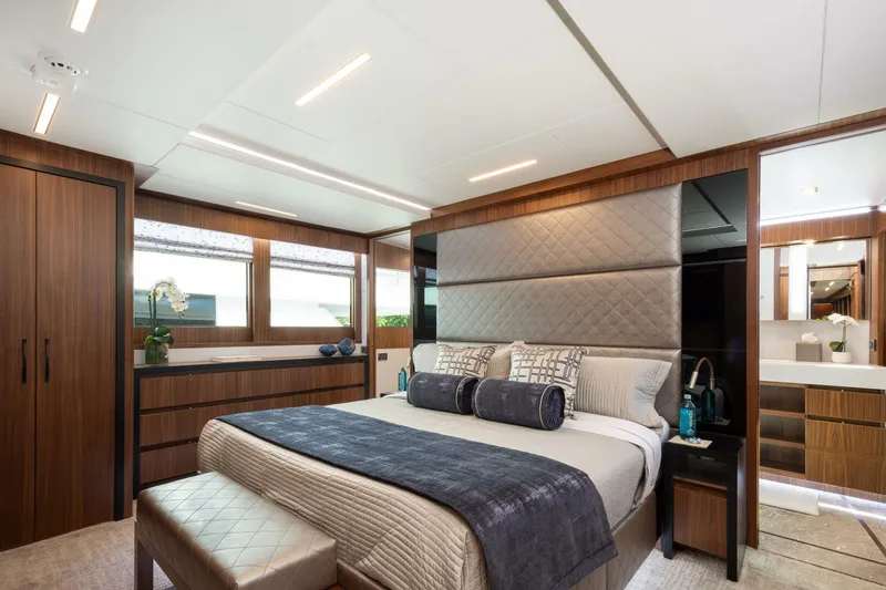Slide: The Image of Hargrave Raised Pilothouse 2024 - 9