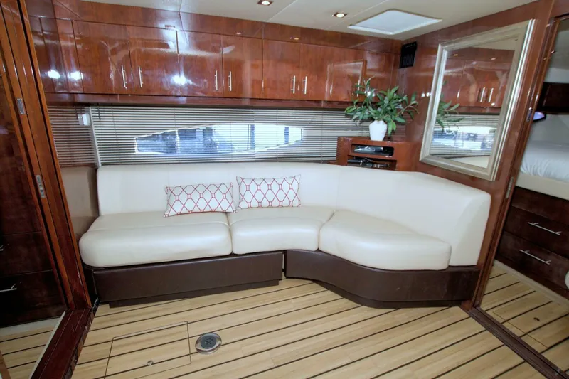 Slide: The Image of Regal 46 Sport Coupe 2014 - 41