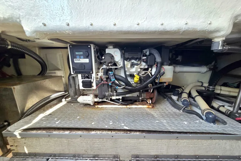 Slide: The Image of Formula 350 Crossover Bowrider 2015 - 47