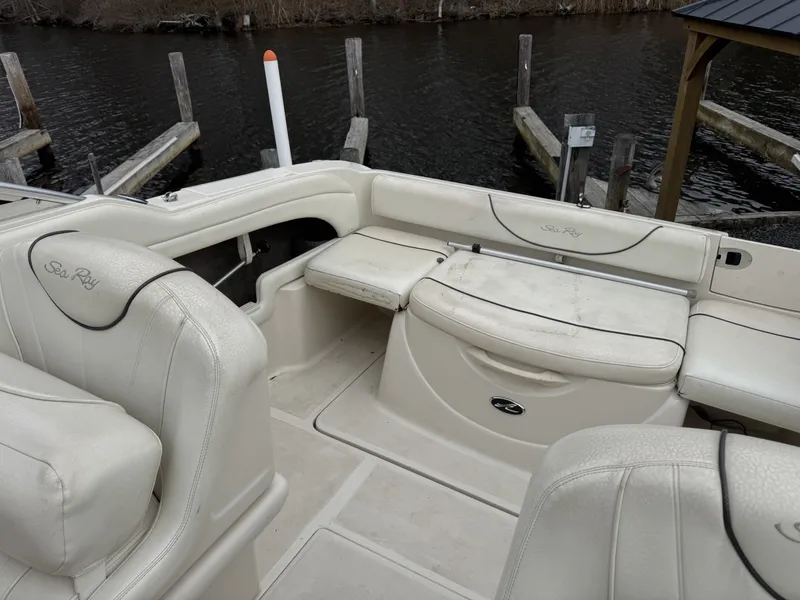 Slide: The Image of Sea Ray 215 Weekender 2004 - 10