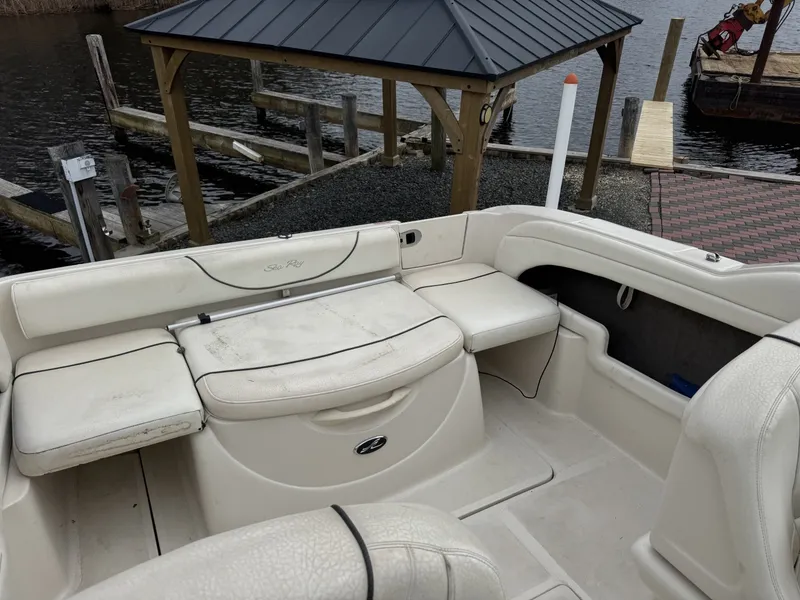 Slide: The Image of Sea Ray 215 Weekender 2004 - 11