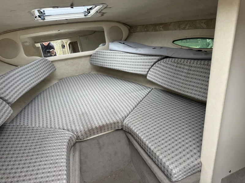 Slide: The Image of Sea Ray 215 Weekender 2004 - 17