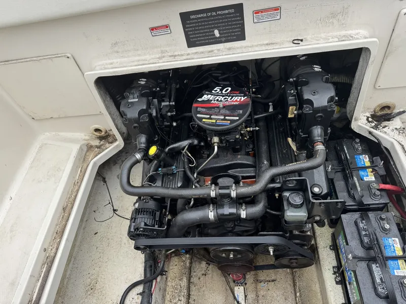 Slide: The Image of Sea Ray 215 Weekender 2004 - 19