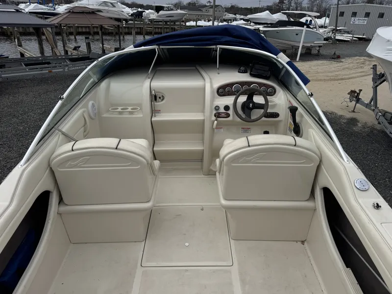 Slide: The Image of Sea Ray 215 Weekender 2004 - 5