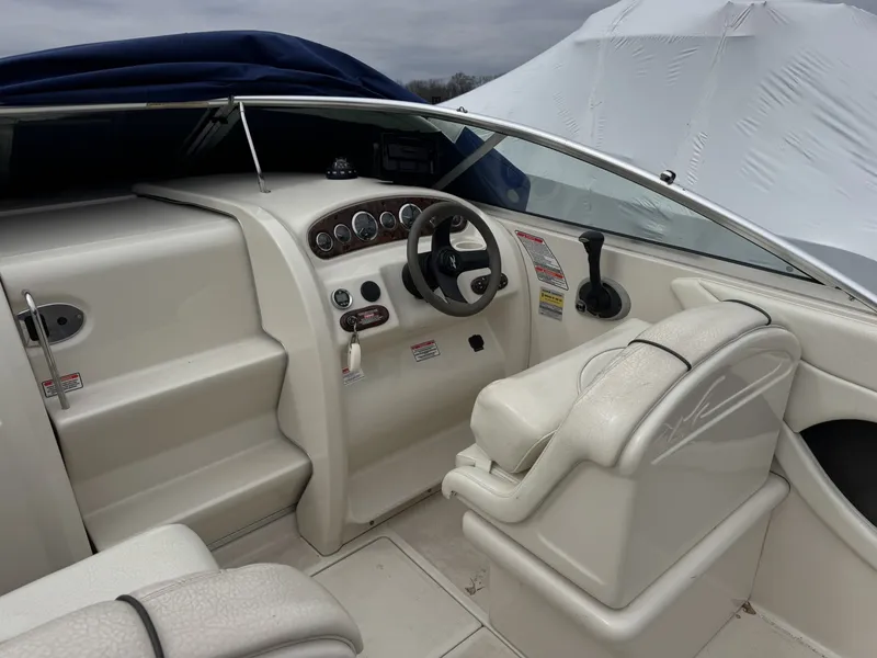 Slide: The Image of Sea Ray 215 Weekender 2004 - 6