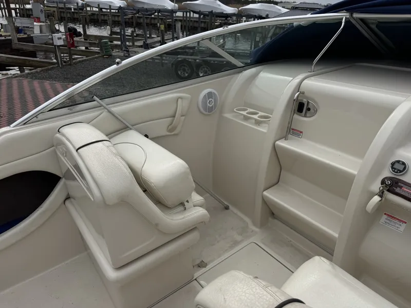 Slide: The Image of Sea Ray 215 Weekender 2004 - 9