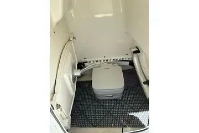 Slide: The Image of Boston Whaler 21 Dauntless 2017 - 6